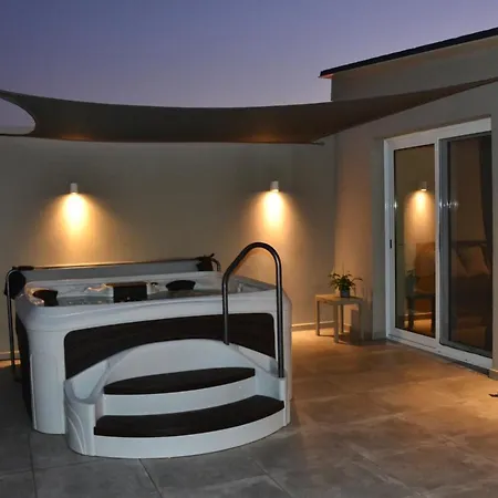 Christina Hotel Adelianos Kampos
